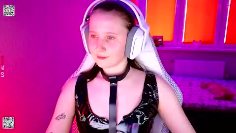 Lola online show from 04/08/26, 11:43