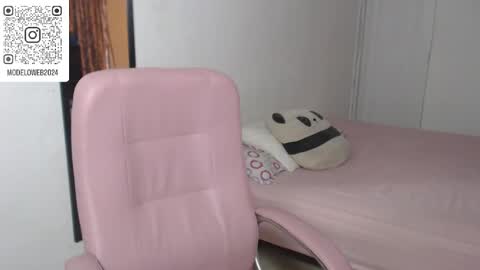 Snapshot of moon_cat85 chatting on 02/20/25, 06:24 Luna online show from 02/20/25, 06:24
