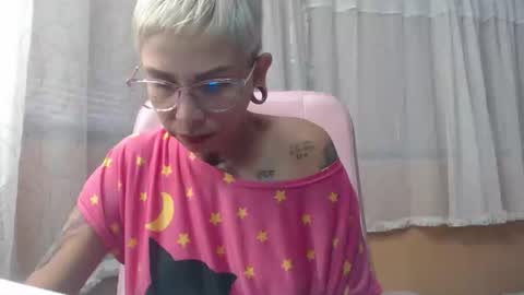 Luna online show from 05/27/26, 02:14