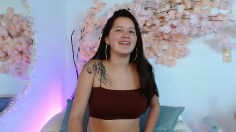 Snapshot of moon_daughter chatting on 03/05/25, 12:33 Luna online show from 03/05/25, 12:33