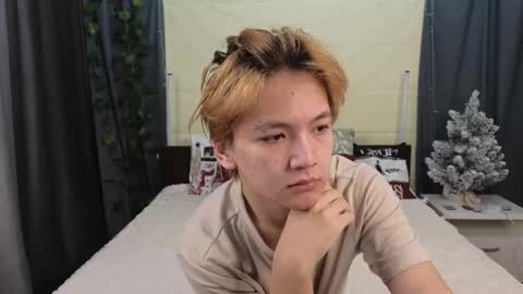 Felix and Maddy online show from 12/17/25, 06:47