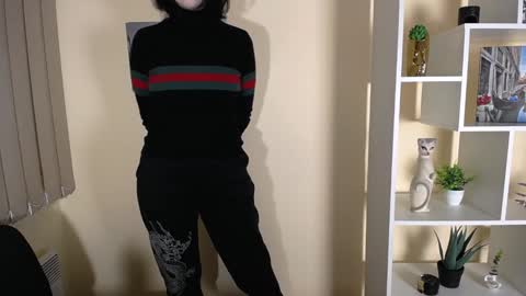 Snapshot of moon_foxy_ chatting on 12/03/24, 09:55 Diana online show from 12/03/24, 09:55