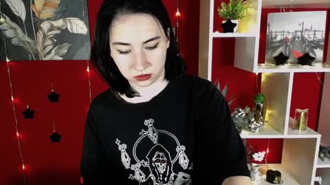 Snapshot of moon_foxy_ chatting on 12/21/24, 08:10 Diana online show from 12/21/24, 08:10