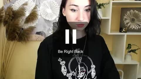 Snapshot of moon_foxy_ chatting on 09/17/25, 05:25 Diana online show from 09/17/25, 05:25