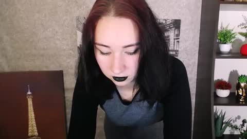 Snapshot of moon_foxy_ chatting on 10/23/25, 09:57 Diana online show from 10/23/25, 09:57