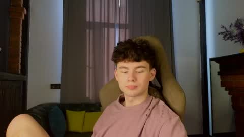 moon_gloww online show from 03/11/26, 02:17