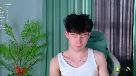 moon_gloww online show from 04/01/26, 02:23