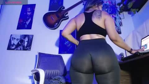 Luna online show from 09/15/25, 11:27