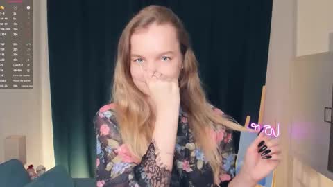 Snapshot of moon_puzzles chatting on 02/08/26, 07:17 moon_puzzles online show from 02/08/26, 07:17