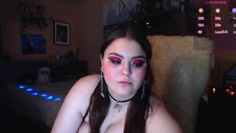 Keira online show from 11/16/25, 08:03