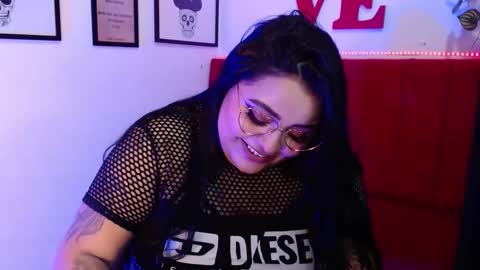 Snapshot of moon_sunflowers chatting on 02/27/25, 02:53 moon_sunflowers online show from 02/27/25, 02:53