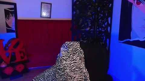 Snapshot of moon_sunflowers chatting on 09/13/25, 04:01 moon_sunflowers online show from 09/13/25, 04:01