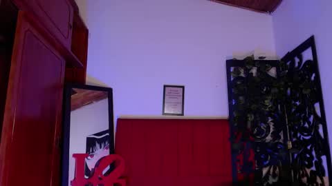 Snapshot of moon_sunflowers chatting on 10/10/25, 04:55 moon_sunflowers online show from 10/10/25, 04:55