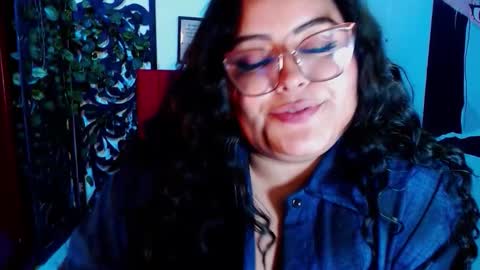 Snapshot of moon_sunflowers chatting on 11/22/25, 12:09 moon_sunflowers online show from 11/22/25, 12:09