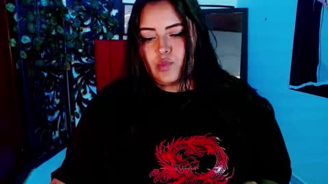 Snapshot of moon_sunflowers chatting on 12/03/25, 11:47 moon_sunflowers online show from 12/03/25, 11:47