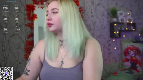 Emilia online show from 10/23/25, 08:35