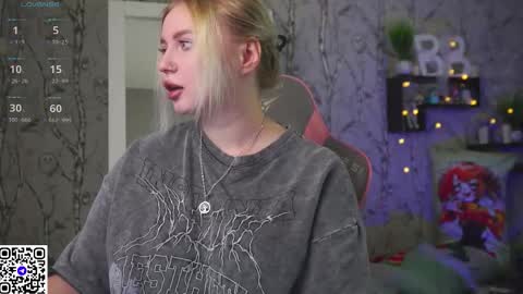 Emilia online show from 11/19/25, 09:53