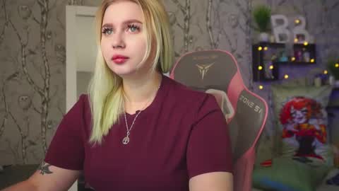 Emilia online show from 02/26/26, 09:30