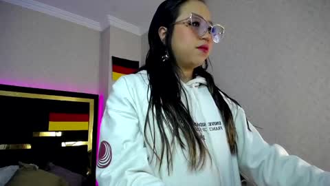 Moon Water   online show from 10/03/25, 12:02