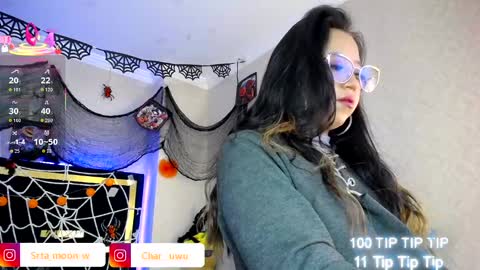 Moon Water   online show from 10/06/25, 11:29