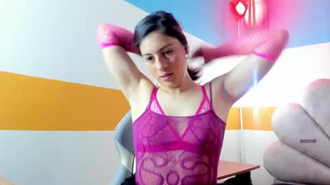 Snapshot of moon_winy chatting on 09/25/25, 11:47 Winy online show from 09/25/25, 11:47
