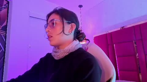 Snapshot of moon_winy chatting on 07/05/26, 11:50 Winy online show from 07/05/26, 11:50