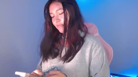 Snapshot of moonbella_bell chatting on 12/02/24, 11:51 bell online show from 12/02/24, 11:51