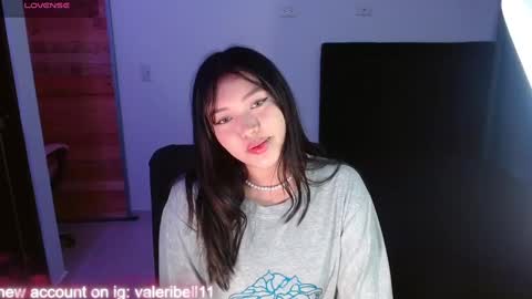 Snapshot of moonbella_bell chatting on 01/05/25, 03:00 bell online show from 01/05/25, 03:00