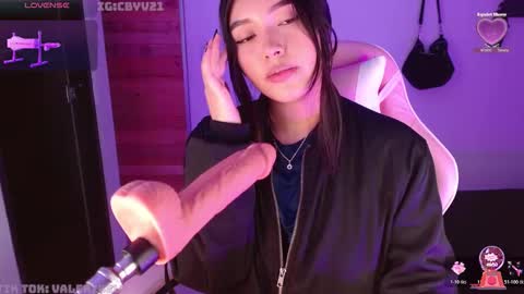 Snapshot of moonbella_bell chatting on 10/30/25, 04:36 bell online show from 10/30/25, 04:36