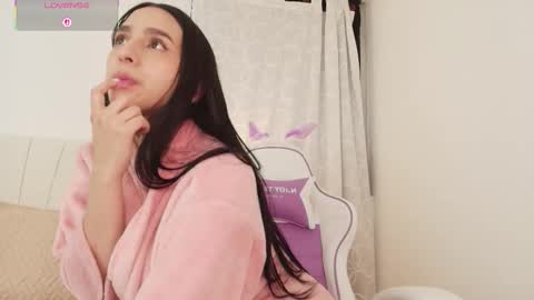 Snapshot of moonbrunettee chatting on 09/16/25, 08:37 moonbrunettee online show from 09/16/25, 08:37