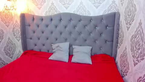 Snapshot of mooncharlotte chatting on 01/11/26, 06:35 Charlotte online show from 01/11/26, 06:35