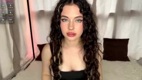 moonfaairy online show from 04/22/26, 03:46