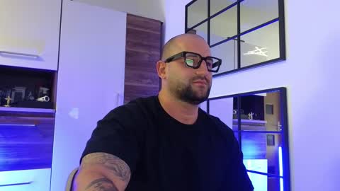 Twitterjoe dominik     online show from 09/24/25, 01:58