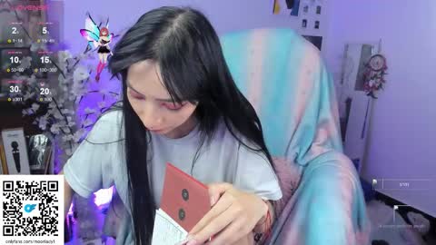 MOON  online show from 11/23/25, 11:48