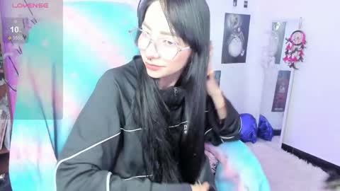 MOON  online show from 12/15/25, 02:49