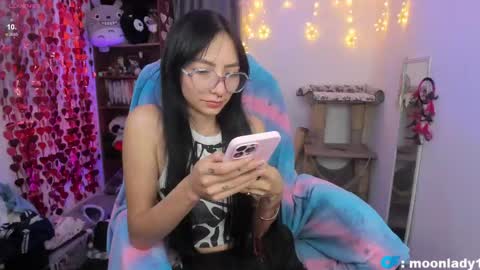 MOON  online show from 04/22/26, 04:59