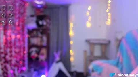 MOON  online show from 04/24/26, 02:14