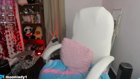 MOON  online show from 05/21/26, 04:30