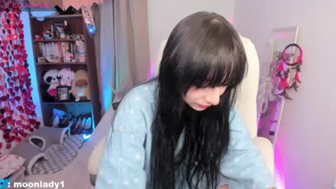 MOON  online show from 07/27/26, 01:23