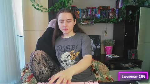 Snapshot of moonlight_sonataa chatting on 05/15/26, 11:39 moonlight_sonataa online show from 05/15/26, 11:39