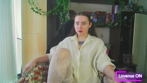 Snapshot of moonlight_sonataa chatting on 05/17/26, 06:33 moonlight_sonataa online show from 05/17/26, 06:33