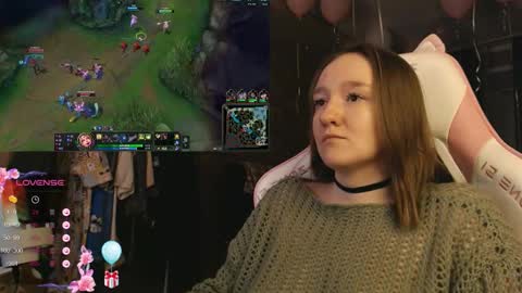 Snapshot of moonlish_siren chatting on 01/10/26, 10:03 Katrin online show from 01/10/26, 10:03