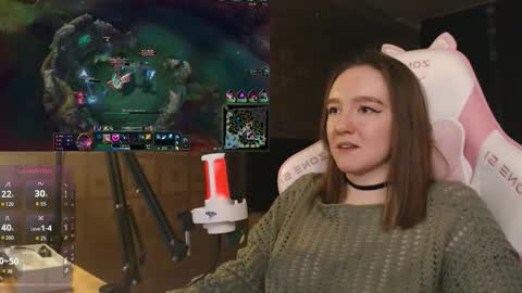 Snapshot of moonlish_siren chatting on 02/26/26, 10:20 Katrin online show from 02/26/26, 10:20