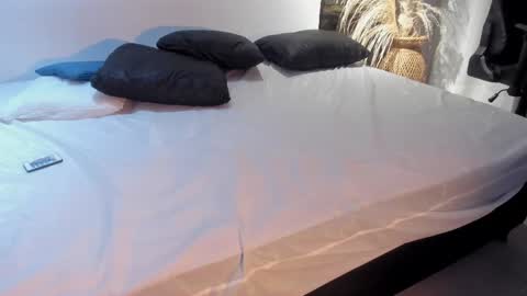 Kitty online show from 10/13/25, 03:39