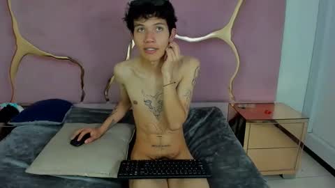 moonsandglow online show from 01/25/25, 05:40