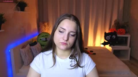 Lina online show from 10/21/25, 03:07