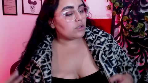 luna online show from 02/19/25, 08:44