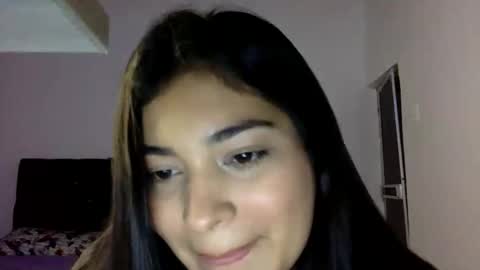 Snapshot of moonvan chatting on 11/16/25, 03:23 moonvan online show from 11/16/25, 03:23