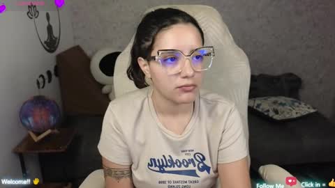 Moon Woman online show from 02/17/25, 04:09