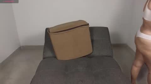 Moon Woman online show from 10/19/25, 03:40